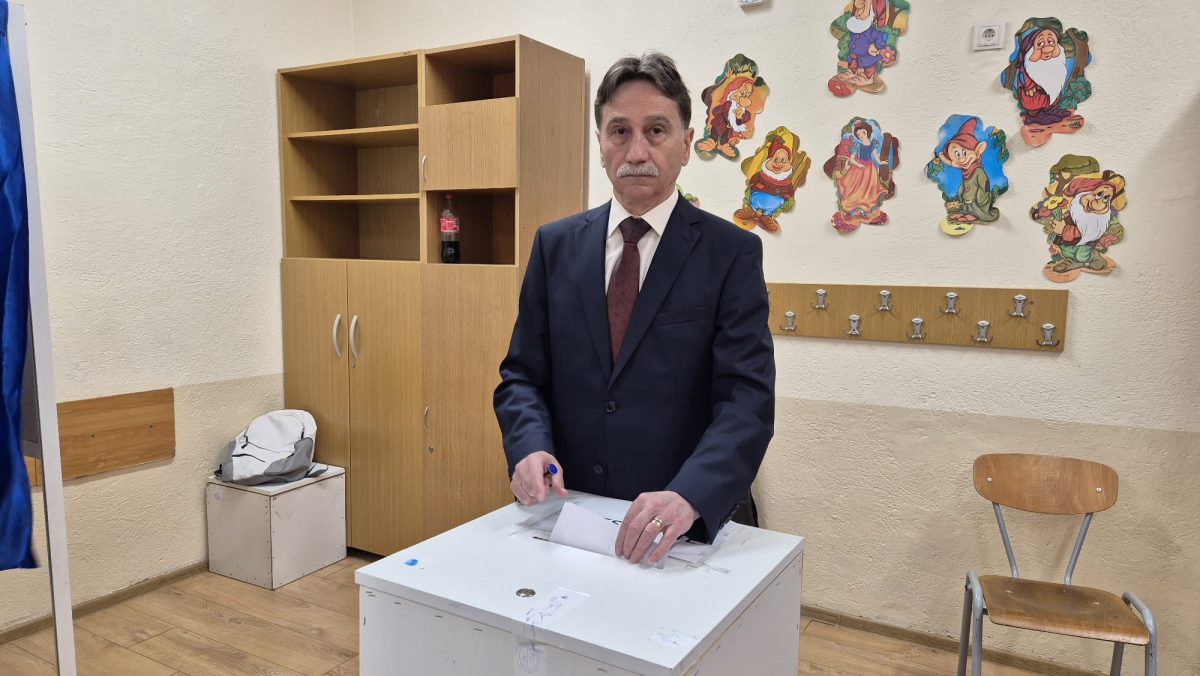 președintele consiliului județean alba, ion dumitrel, a votat imediat după