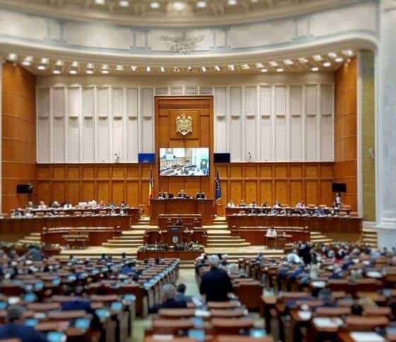 profesorii care ocupă funcții publice își vor putea rezerva catedrele