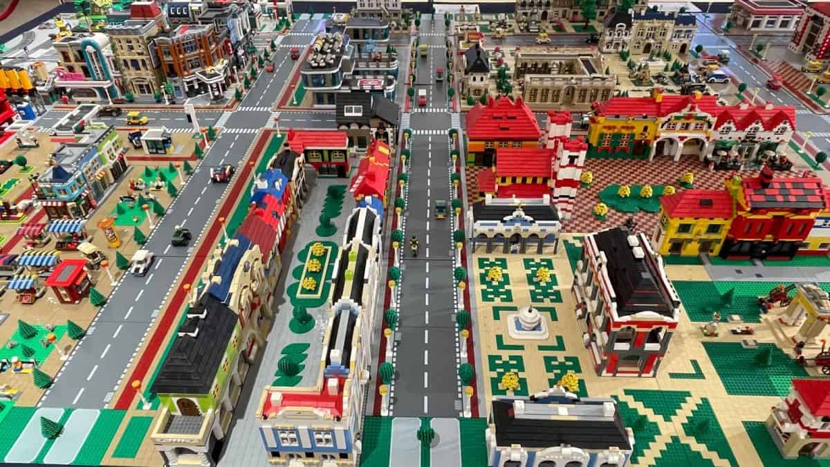 universul lego revine la alba iulia. expoziție inedită și atelier