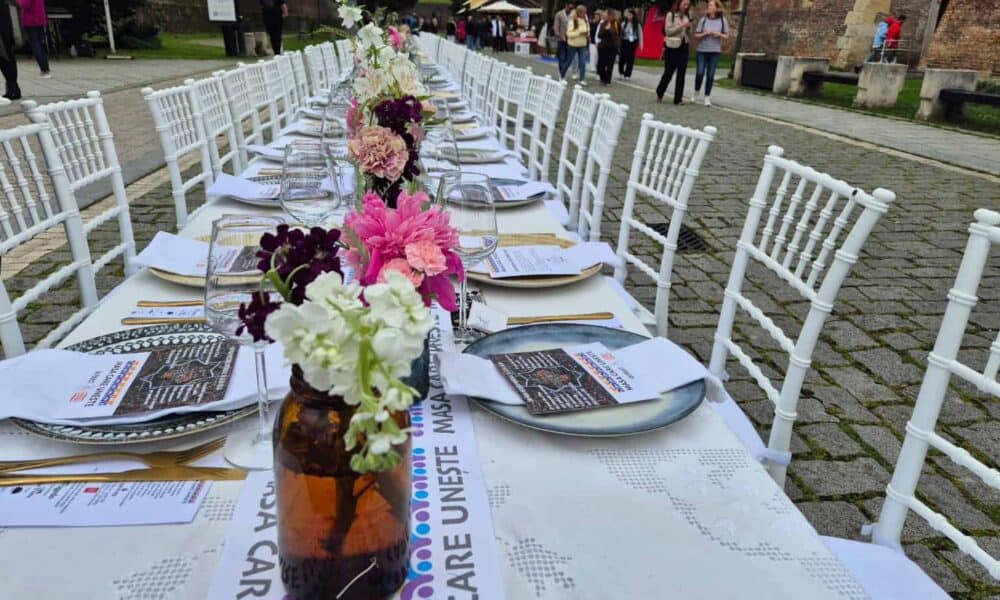 video: andreea esca participă la „masa care unește”, la alba