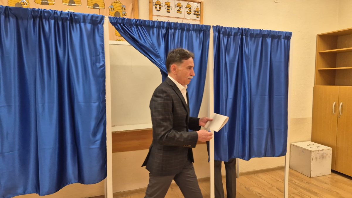 video: președintele consiliului județean alba, ion dumitrel, a votat la