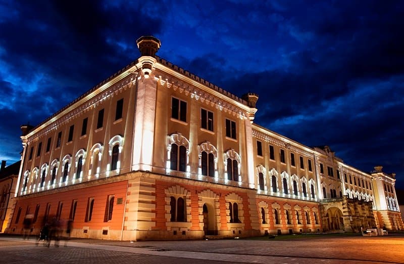 vernisaj de pictură la muzeul unirii din alba iulia: lumina