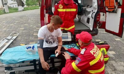 peste 300 de elevi și profesori au fost evacuați la