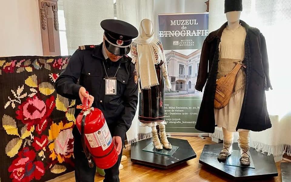 isu botoșani: noaptea muzeelor – măsuri de prevenire a incendiilor