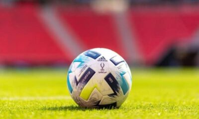 licențele au fost acordate: 16 echipe din prima ligă și