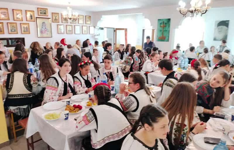 „paștele din sufletul copiilor”. o sărbătoare a tradiției, a culorii