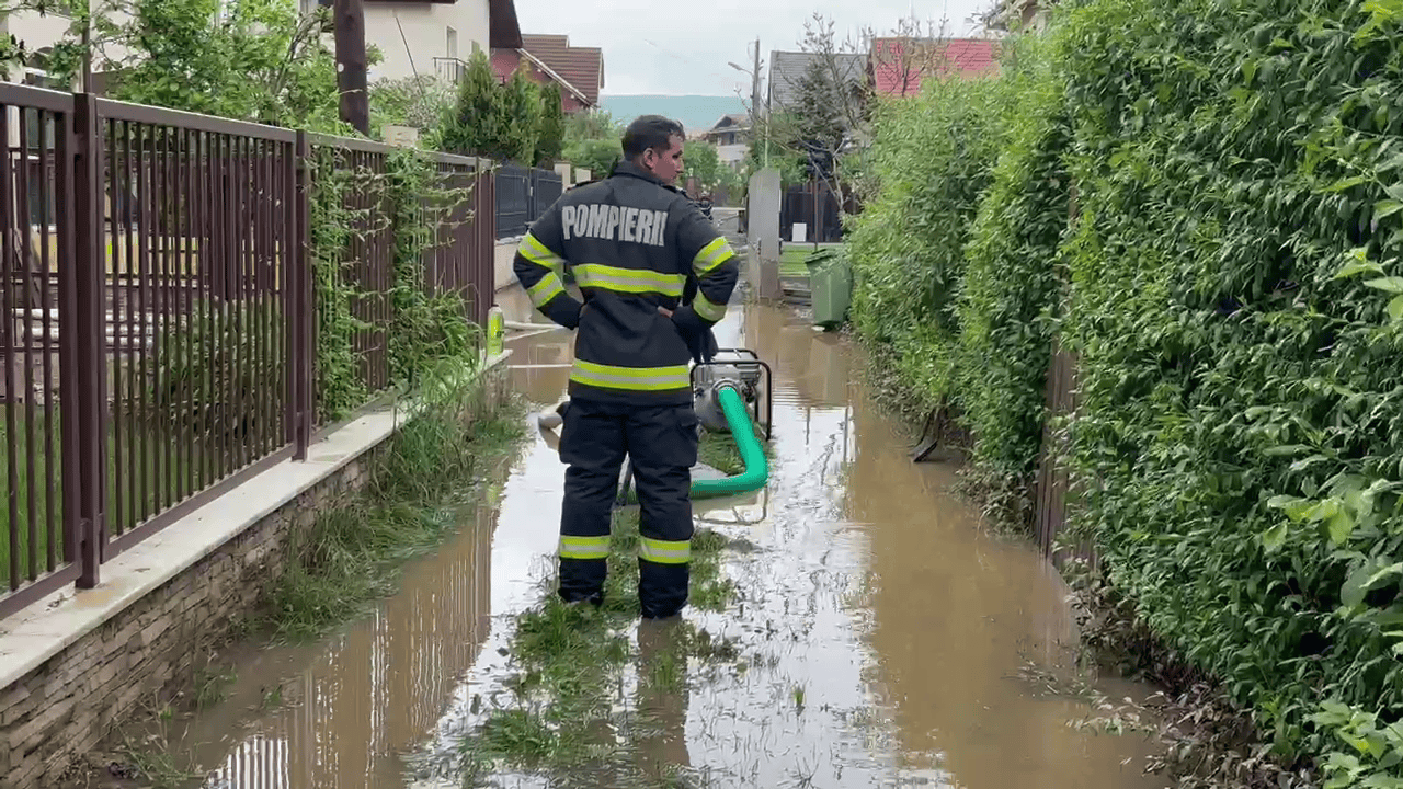inundatii ploi furtuna floresti 4.png