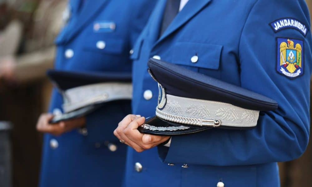 mai caută viitori polițiști și jandarmi: a început recrutarea pentru