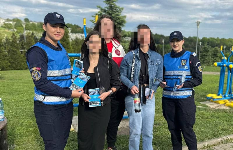 jandarmii botoșăneni, în mijlocul tinerilor: alege un viitor sigur în