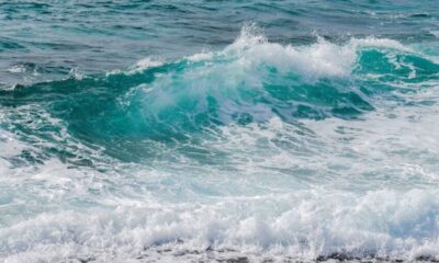 mare valuri.jpg