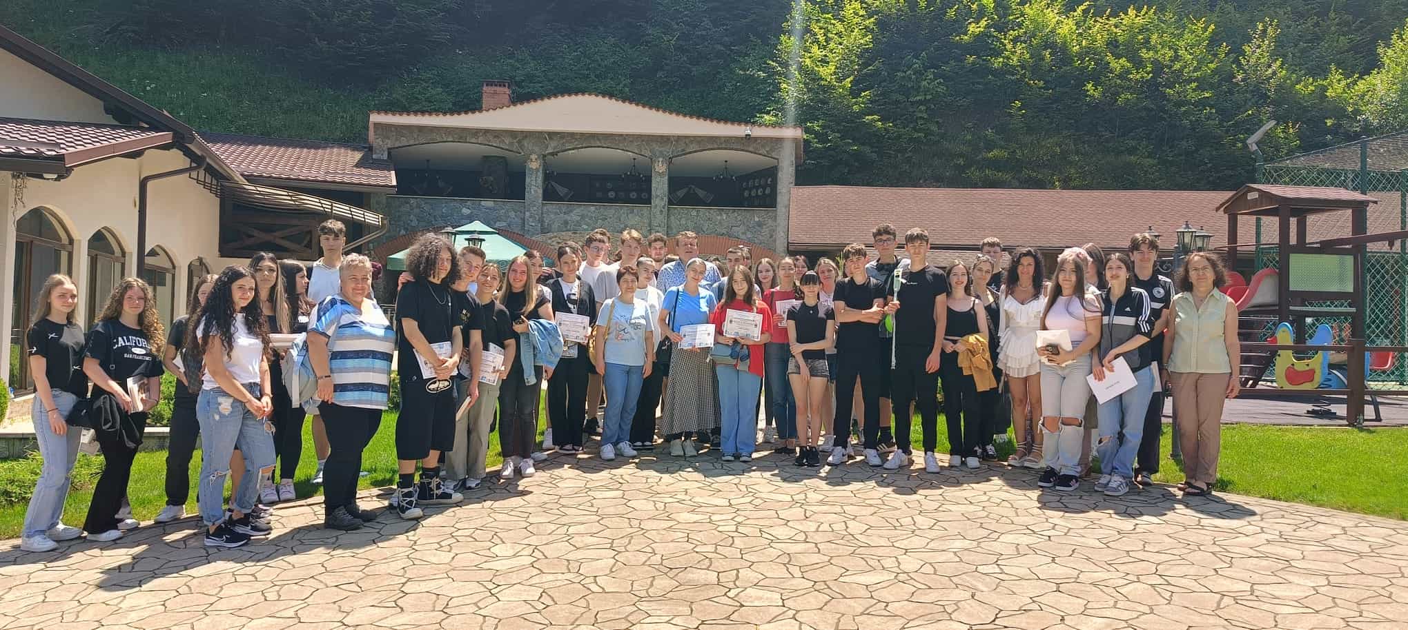 foto: 120 de elevi din sebeș, voluntari ai festivalului „lucian