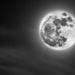 fenomen astronomic rar: „luna neagră” va apărea pe cer la