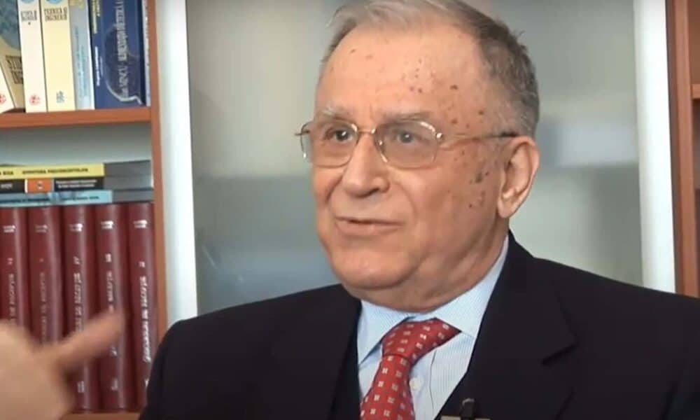 fostul președinte ion iliescu, în stare critică. spitalul „prof. dr.