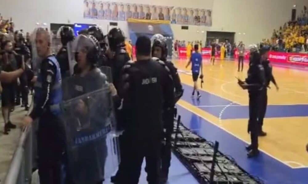 video: meciul de futsal românia – ungaria, întrerupt după incidente