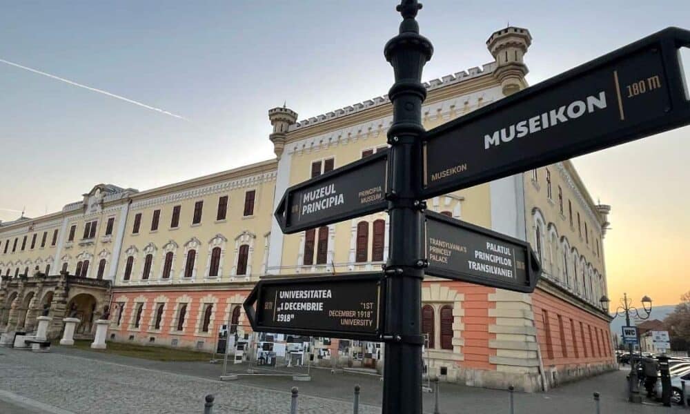 „ro–pictură, grafică, sculptură”: expoziție colectivă a mai unor artiști, reprezentanți