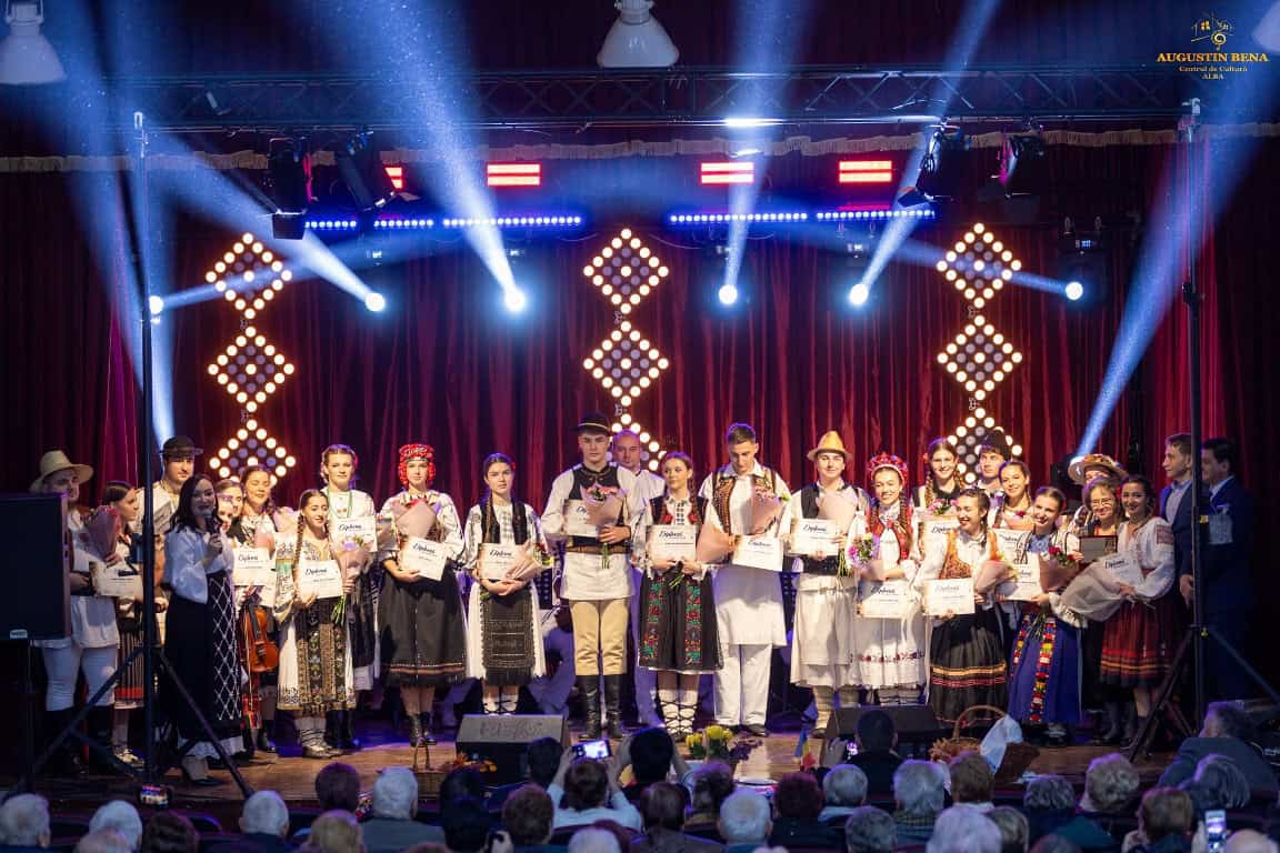 foto: câștigătorii festivalului concurs național de folclor „mureș, pe marginea ta”,