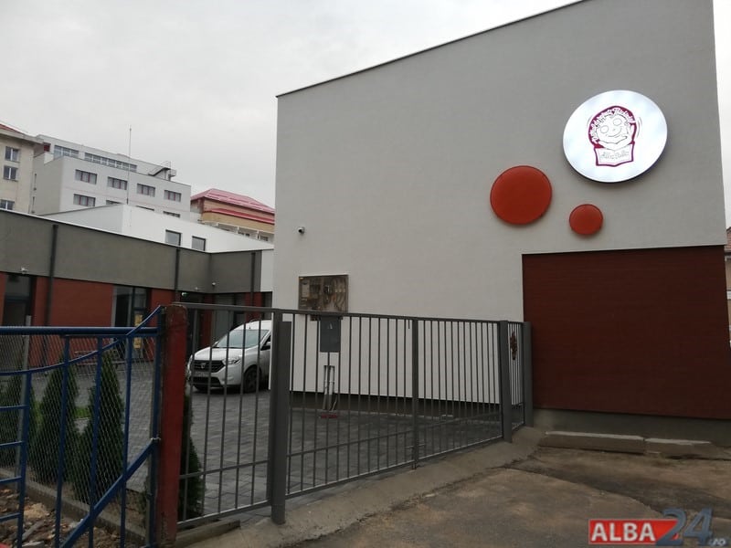 teatrul de păpuși „prichindel” alba iulia prezintă spectacolul ”după melci”,