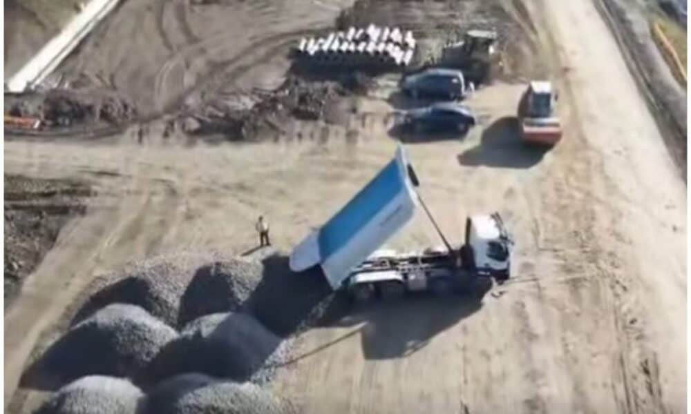 video: autostrada sibiu – pitești. constructorul a mobilizat în șantierul